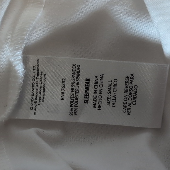 Hello Kitty Shirt Size Small - Picture 5 of 6